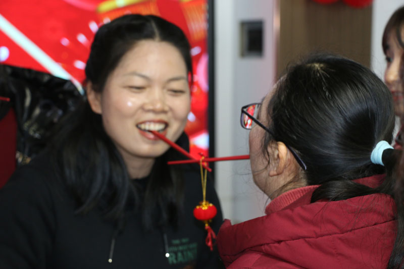 Jayi Acrylic компаниясының 2025 жылғы үлкен жылдық жиналысы (1)