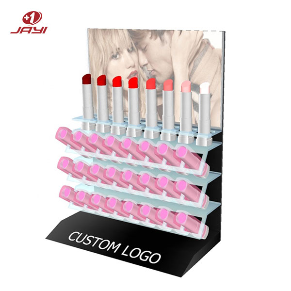 Ngosipụta na-egosipụta ọtụtụ lipstick