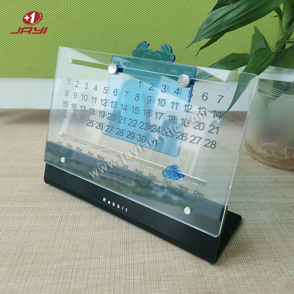 Akrylový stojan na kalendár - Jayi Acrylic