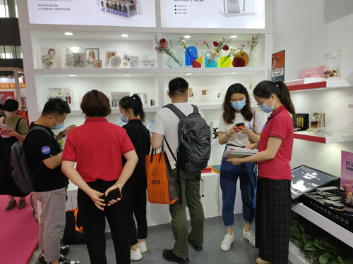 China Gift Show-jiayi acrylic products2