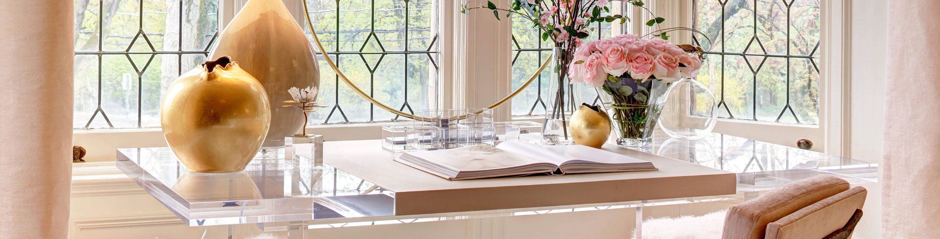 Custom Acrylic Table - Jayi Manufacturer