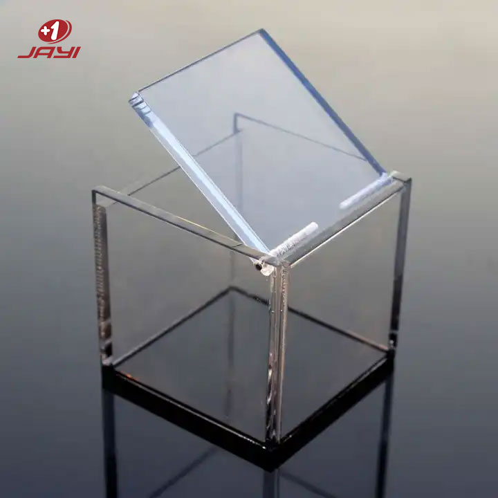 ढक्कनको साथ स्क्वायर आकारको एक्रिलिक बक्स