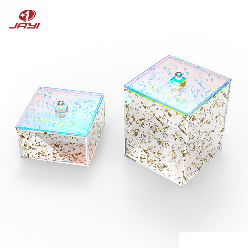 Advantages of candy tin box with hinged lids