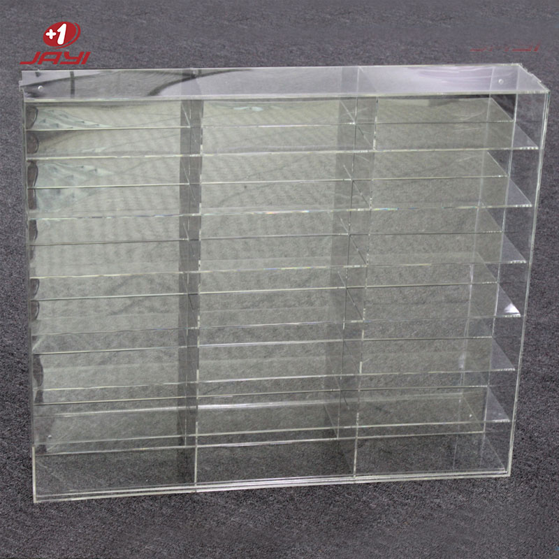 နံရံတွင် တပ်ဆင်ထားသော ကြည်လင်သော acrylic display case